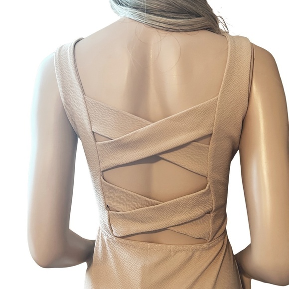 Boohoo Isla Dress Bodycon Criss Cross Bondage Back Sexy Plunge Neckline UK - Picture 6 of 14